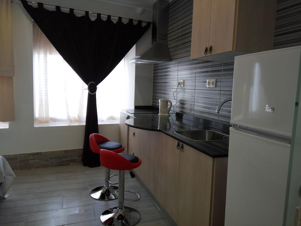 Apartamentos Bcntourism ピネダ・デ・マール エクステリア 写真