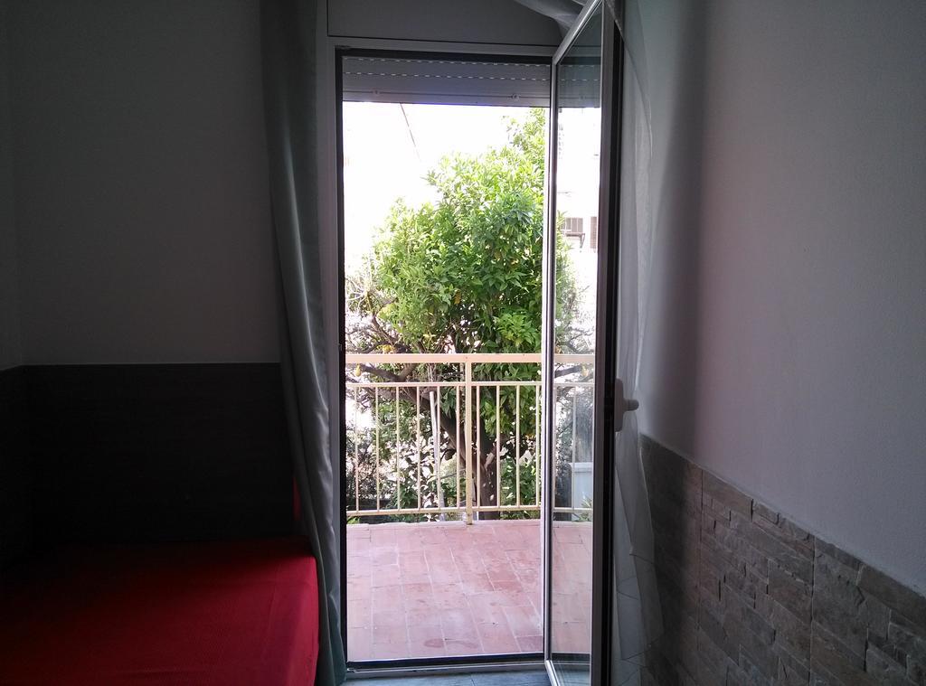 Apartamentos Bcntourism ピネダ・デ・マール エクステリア 写真