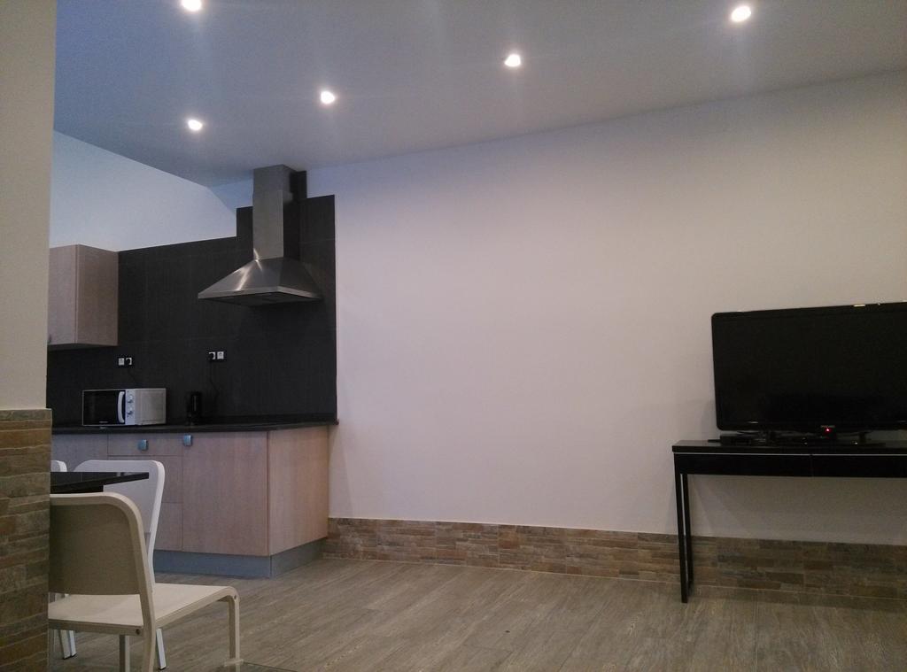 Apartamentos Bcntourism ピネダ・デ・マール エクステリア 写真