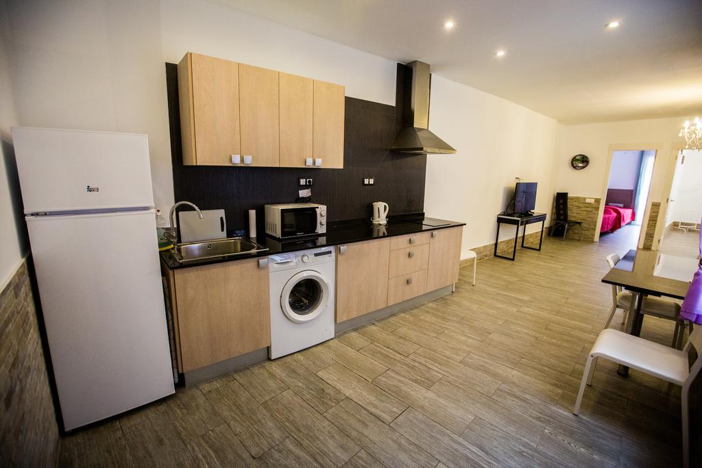 Apartamentos Bcntourism ピネダ・デ・マール エクステリア 写真